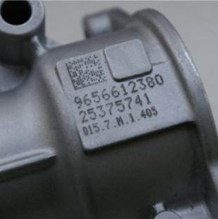 Industrielle Kennzeichnung von Flugzeugteilen