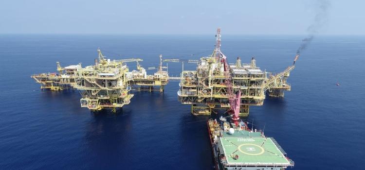 Lasermarkierungsanwendungen in der Öl- und Gasindustrie: Kennzeichnung von Rohren und Ausrüstung