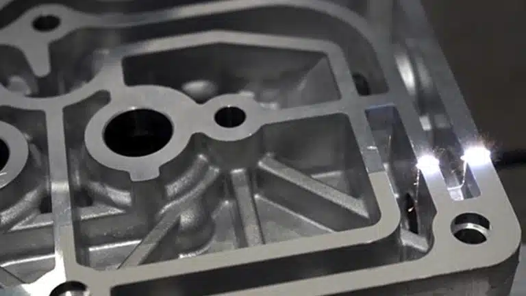 Innovation in der industriellen Kennzeichnung: Texturierung und Laser-Oberflächenbehandlung