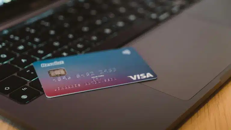 Die Rolle der Lasermarkierung für die Sicherheit von Dokumenten und Finanzprodukten