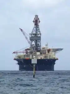 Gravur von Kupferteilen für den Offshore- und maritimen Bereich